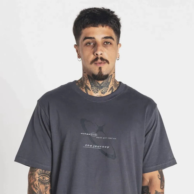 Camiseta Mahpa Don´t Get Lost Chumbo