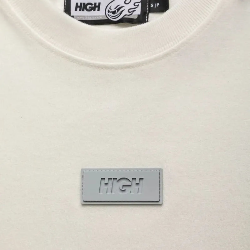 Camiseta High Company Patch Embossed White
